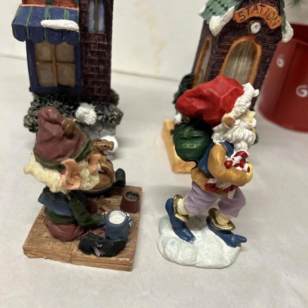 Christmas Village 4 Pieces, Two Pencil Houses, Two Elves, Resin,‎  Display